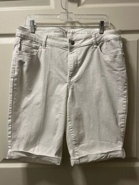 Westport Plus Size White Cotton Blend Bermuda Shorts Size 16W Summer Classic.